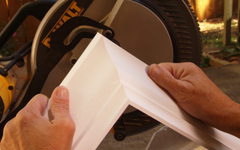 how to cut crown molding with a miter saw